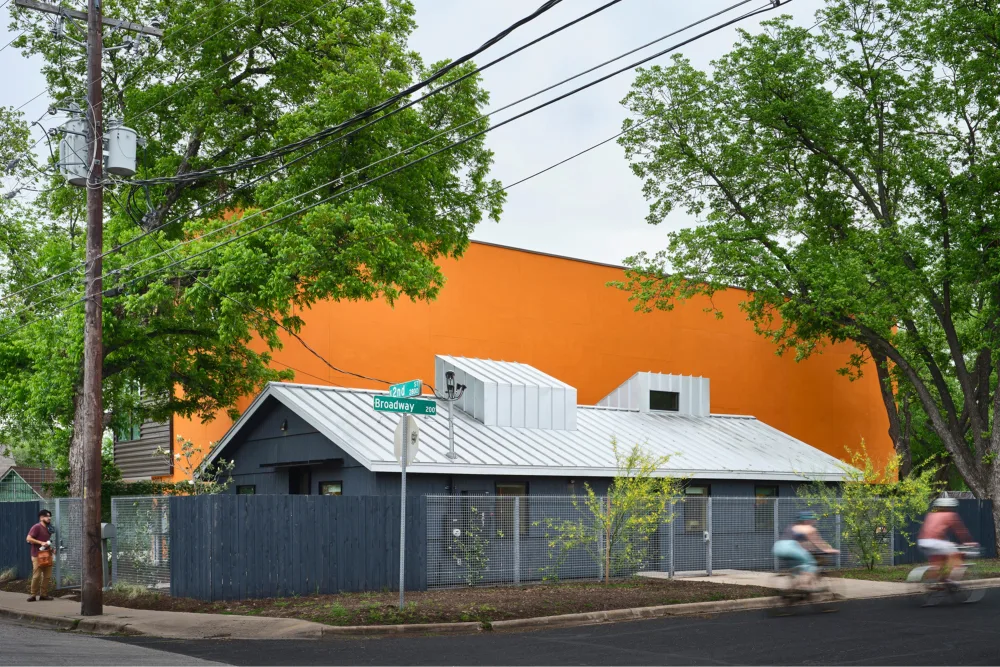 2901 E 2nd 11